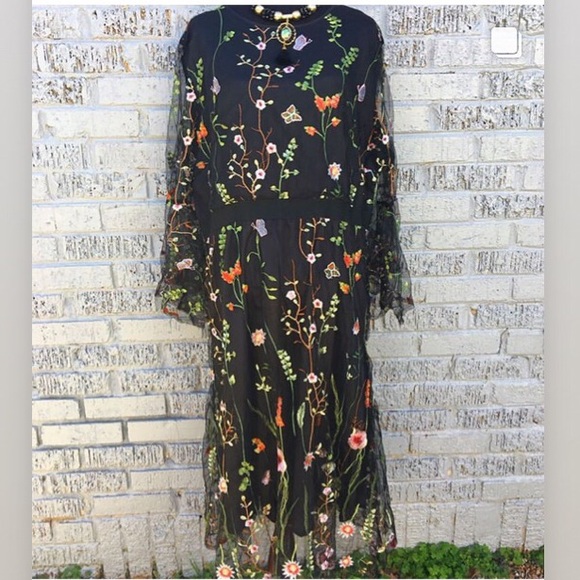 Dresses & Skirts - New embroidered dress size 18
